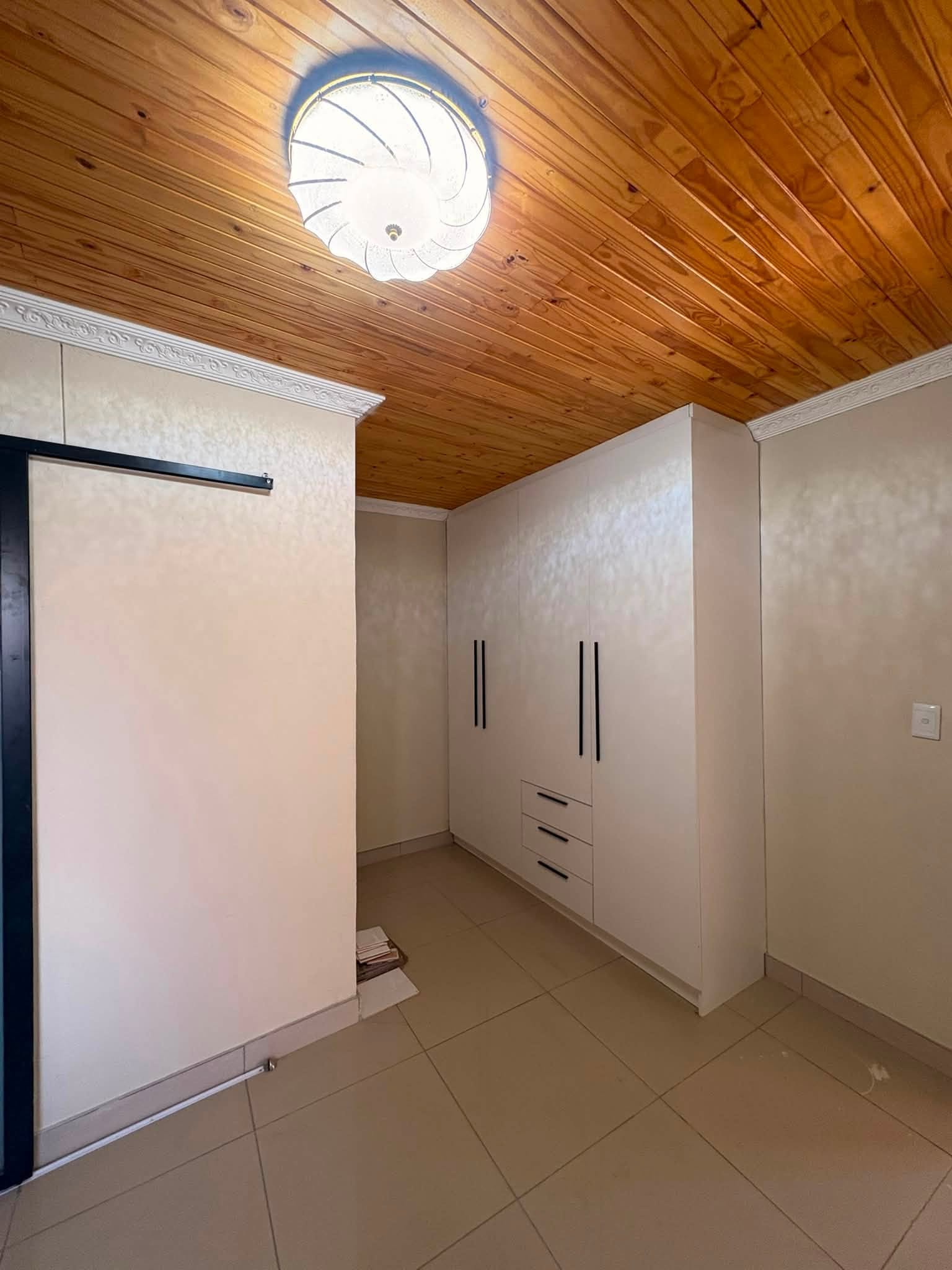 FOR SALE – OMBILI Freestanding Family Home